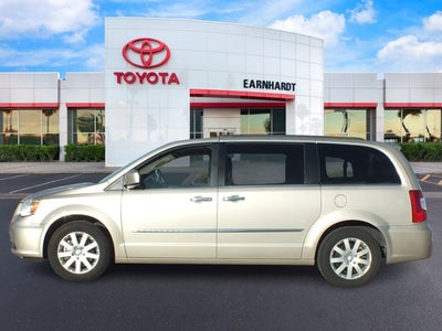 2015 Chrysler Town & Country Touring *CLEAN CARFAX*