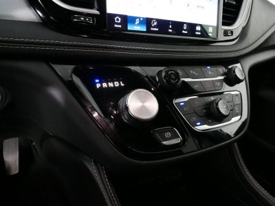 2025 Chrysler Pacifica Limited *CLEAN CARFAX!*