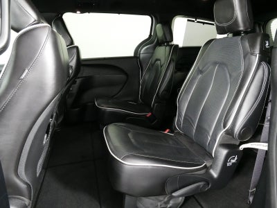 2025 Chrysler Pacifica Limited *CLEAN CARFAX!*