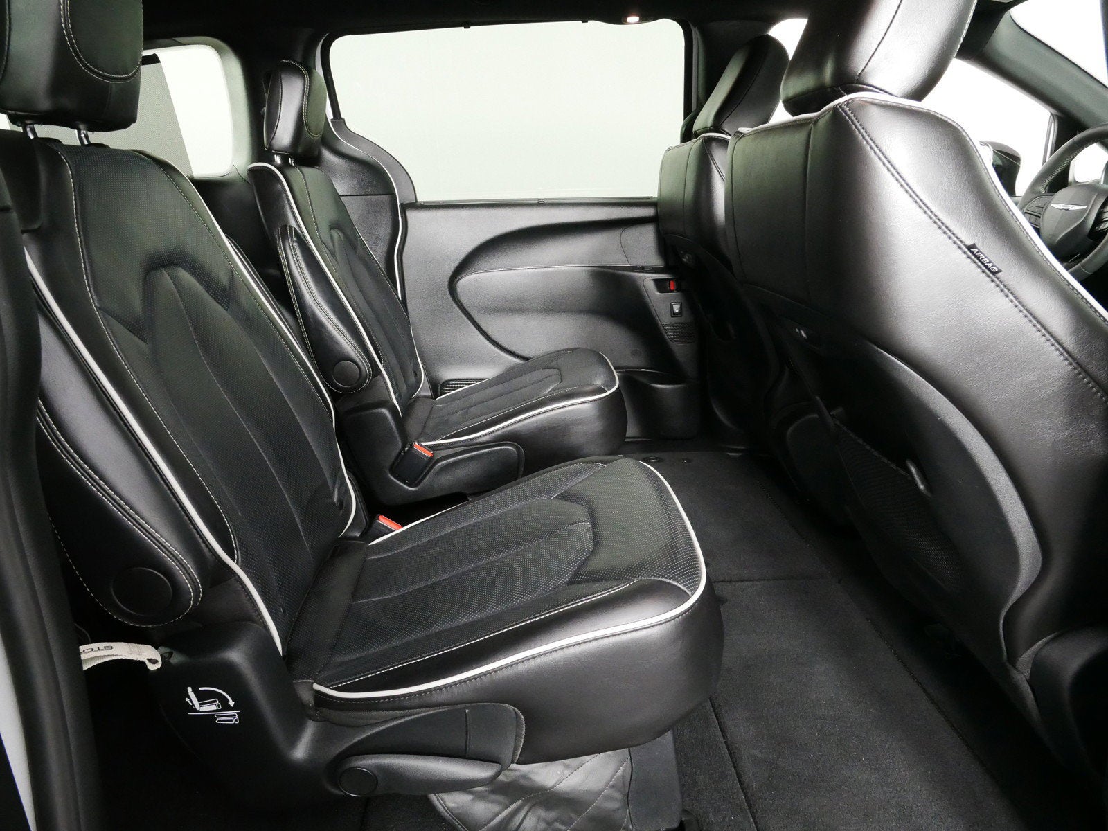 2025 Chrysler Pacifica Limited *CLEAN CARFAX!*