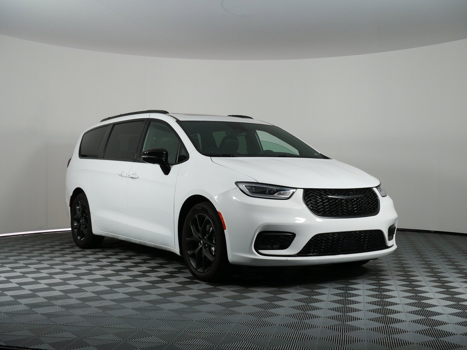 2025 Chrysler Pacifica Limited *CLEAN CARFAX!*