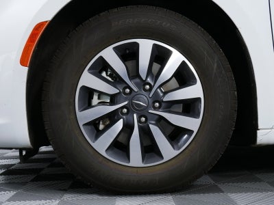 2023 Chrysler Pacifica Hybrid Touring L *1-OWNER!*