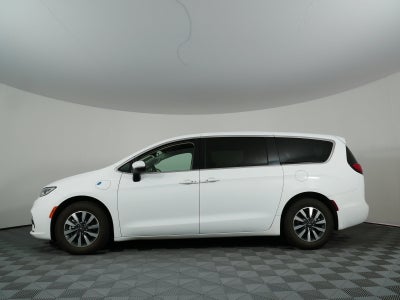 2023 Chrysler Pacifica Hybrid Touring L *1-OWNER!*