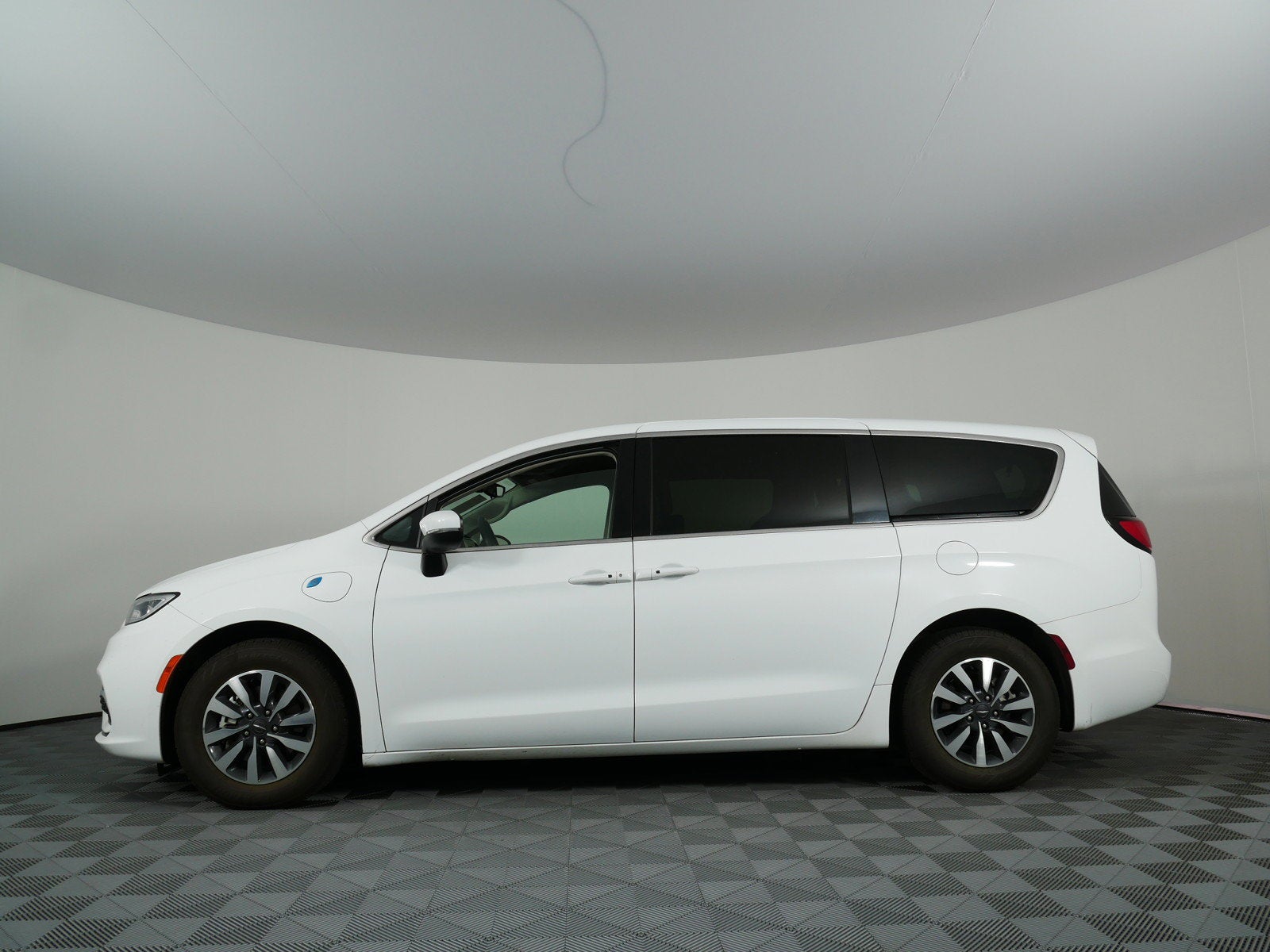 2023 Chrysler Pacifica Hybrid Touring L *1-OWNER!*
