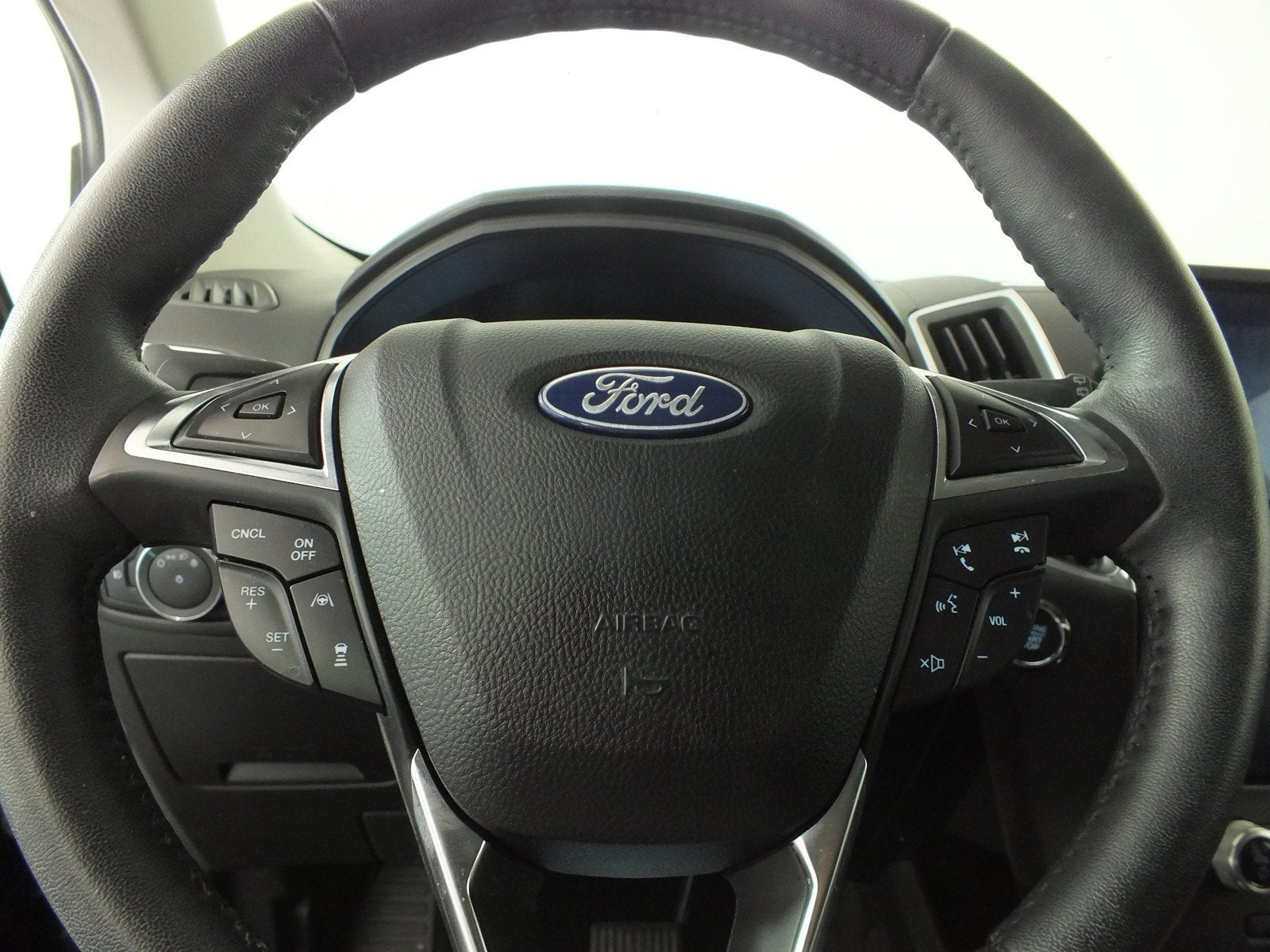 2022 Ford Edge Titanium AWD *1-OWNER*