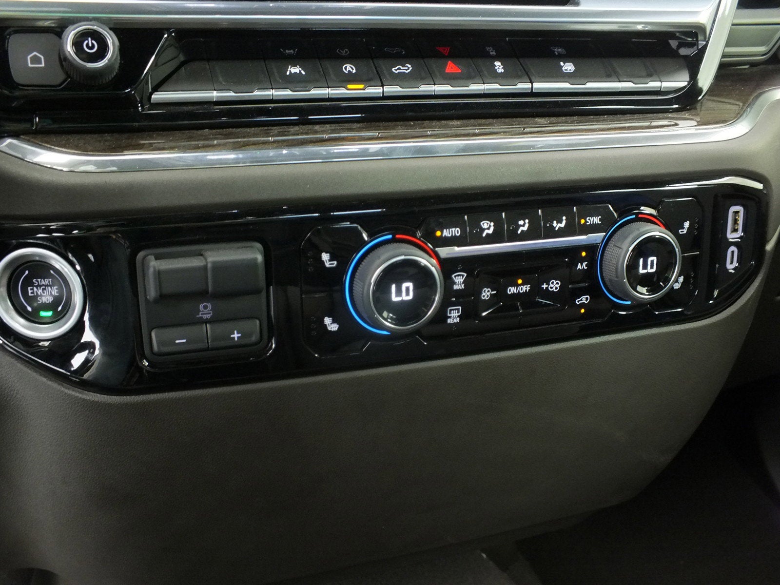 2024 Chevrolet Silverado 1500 LT 4WD *1-OWNER!*