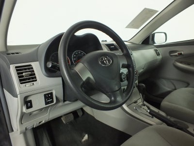 2011 Toyota Corolla LE *CLEAN CARFAX*
