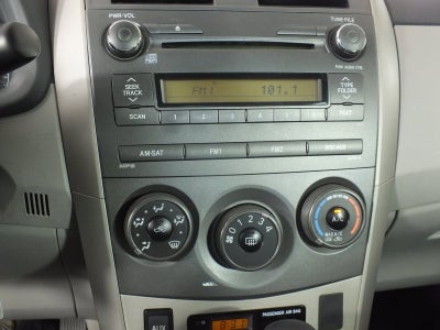 2011 Toyota Corolla LE *CLEAN CARFAX*