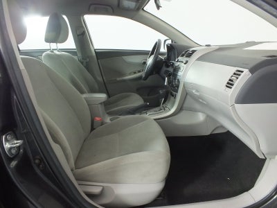 2011 Toyota Corolla LE *CLEAN CARFAX*