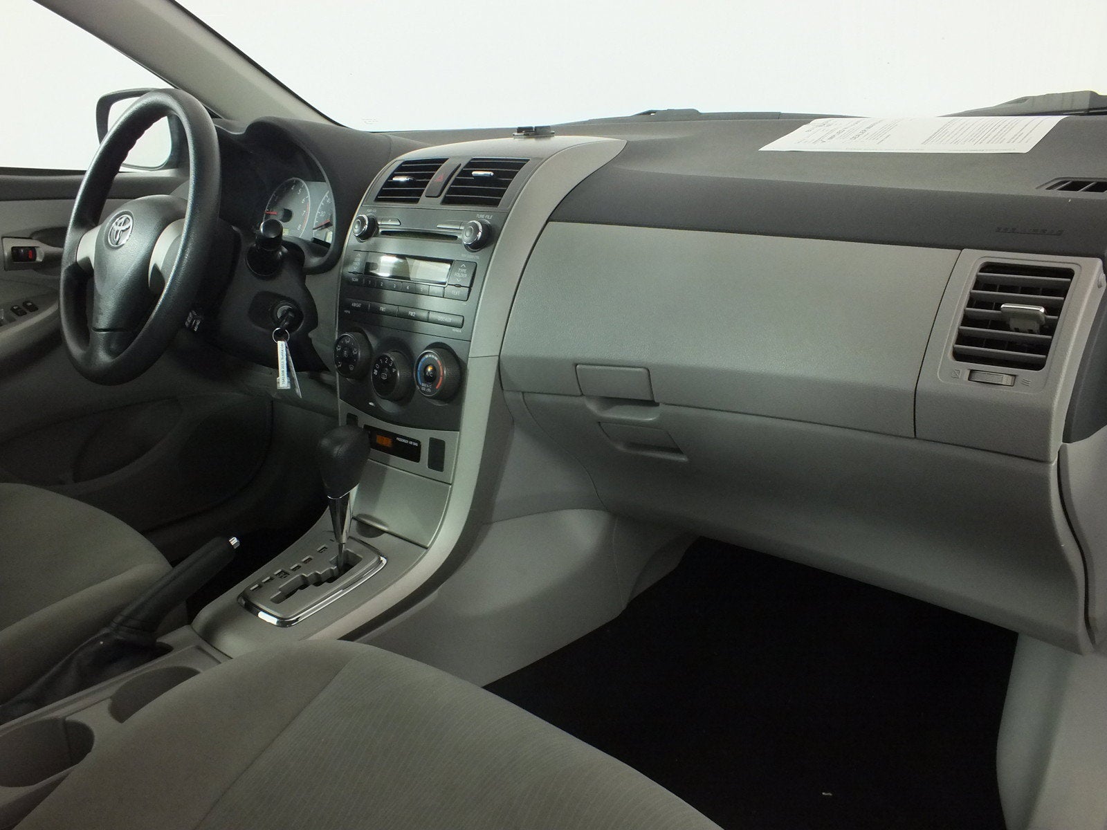 2011 Toyota Corolla LE *CLEAN CARFAX*