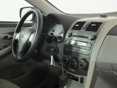 2011 Toyota Corolla LE *CLEAN CARFAX*