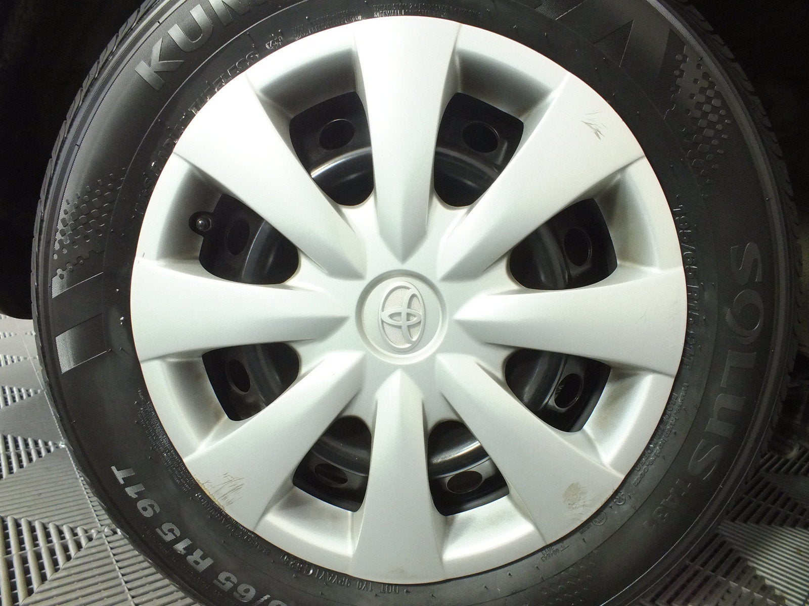 2011 Toyota Corolla LE *CLEAN CARFAX*