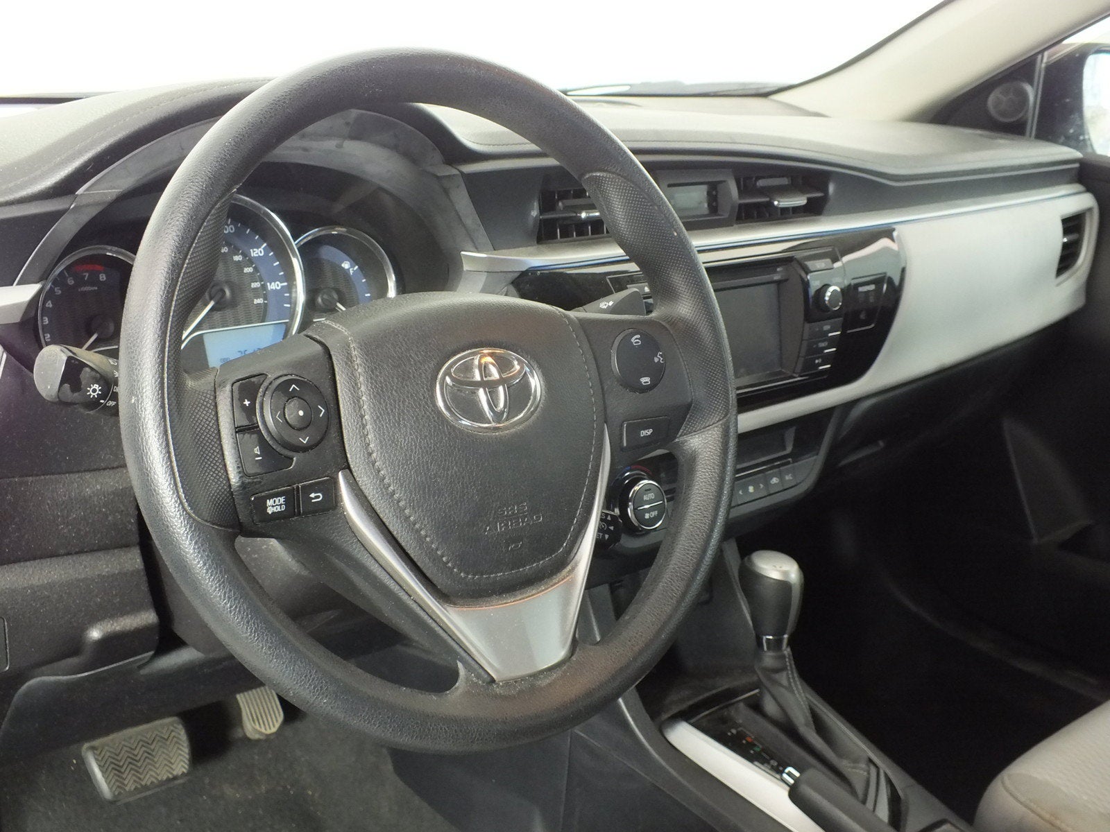 2016 Toyota Corolla LE *CLEAN CARFAX*