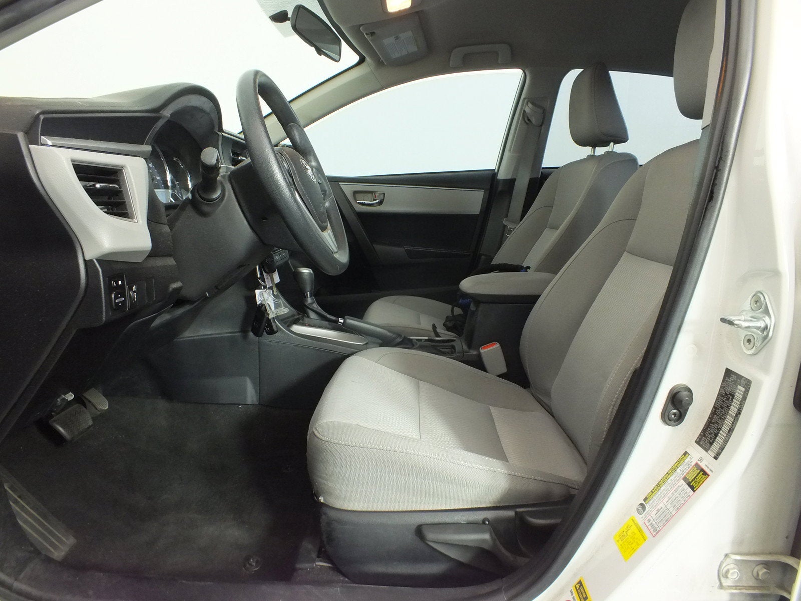 2016 Toyota Corolla LE *CLEAN CARFAX*