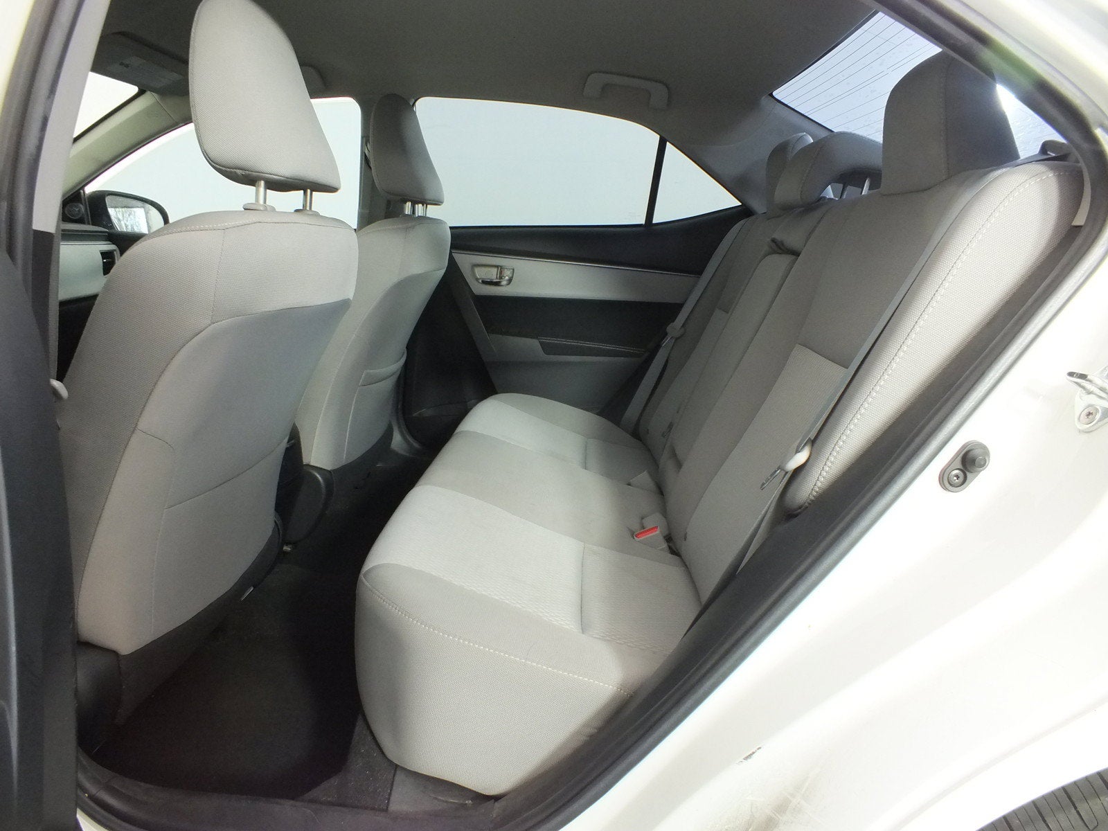 2016 Toyota Corolla LE *CLEAN CARFAX*