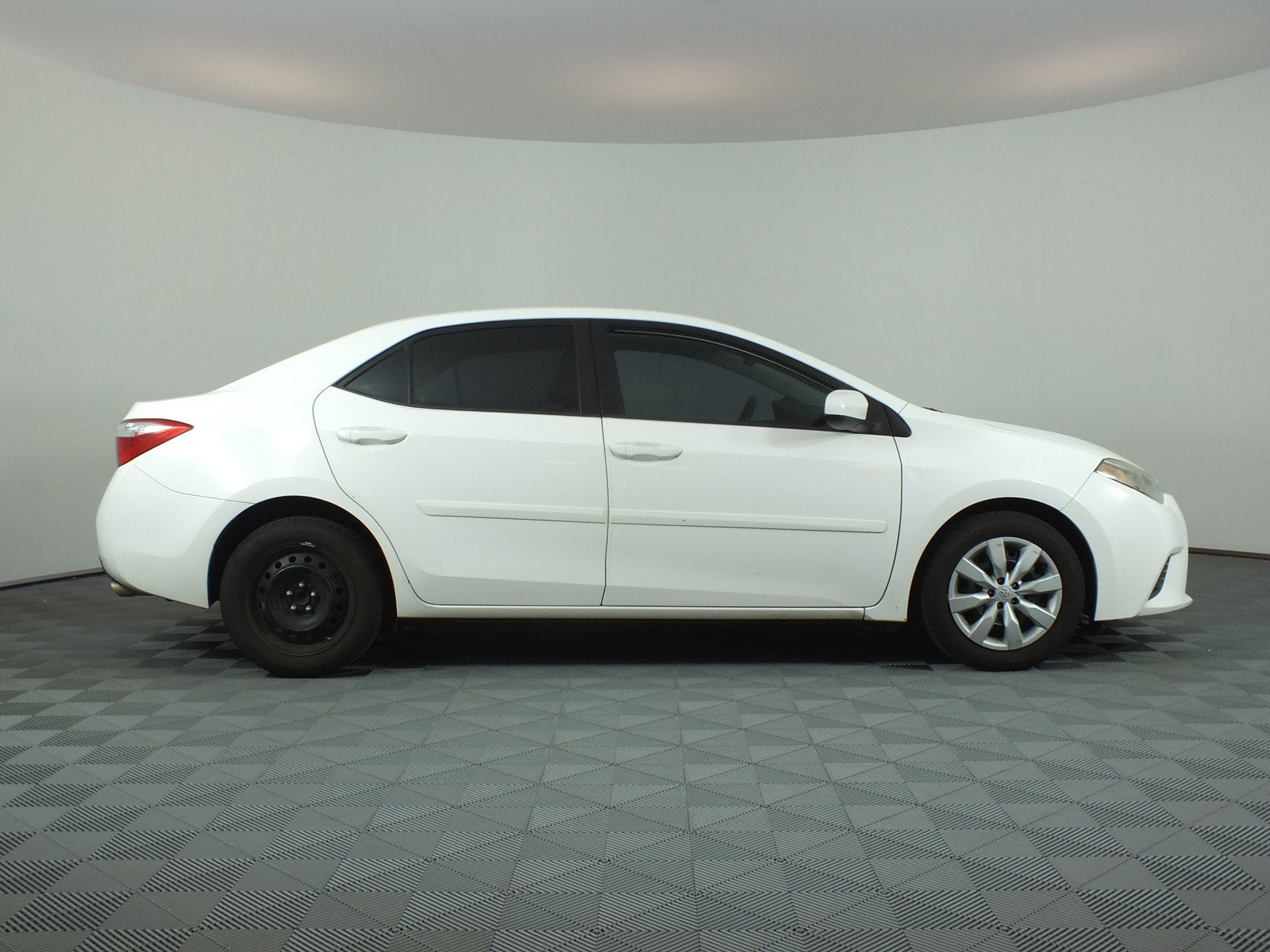 2016 Toyota Corolla LE *CLEAN CARFAX*