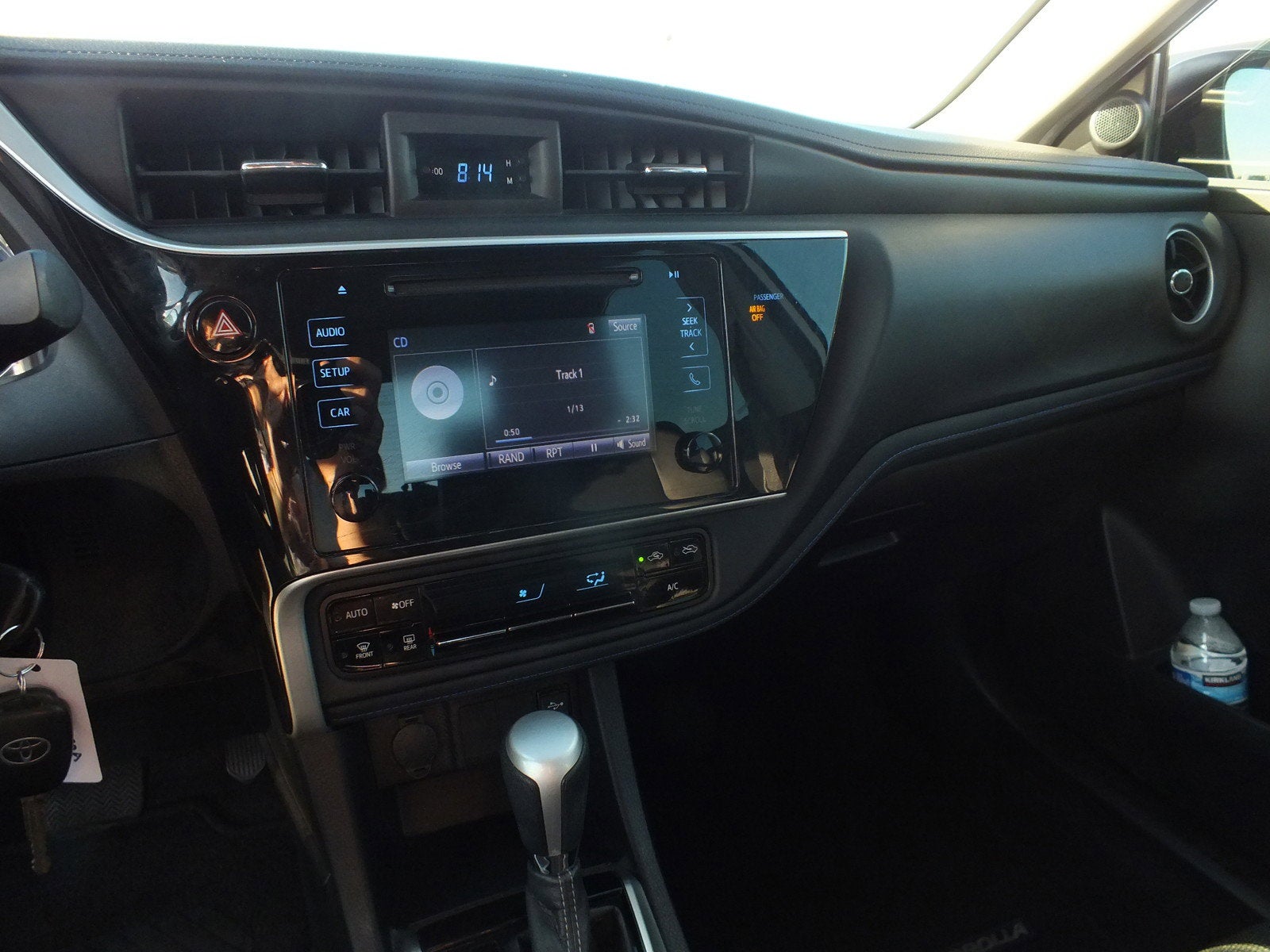 2018 Toyota Corolla SE *CLEAN CARFAX!*