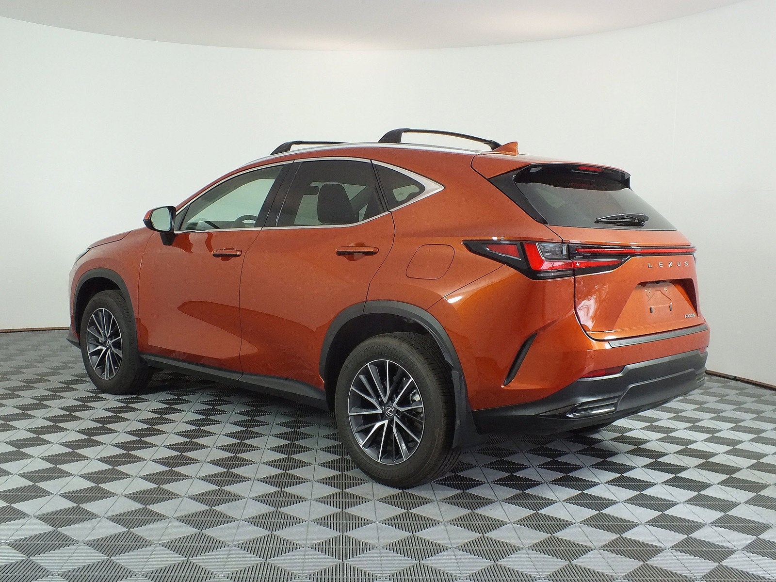 2024 Lexus NX NX 250 Premium *1-OWNER! LIKE NEW!*