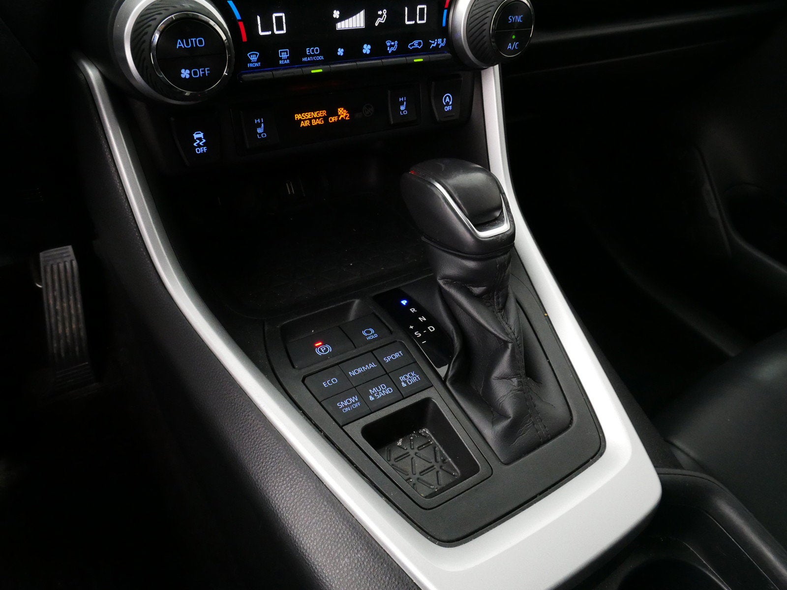 2020 Toyota RAV4 XLE Premium AWD *CLEAN CARFAX*
