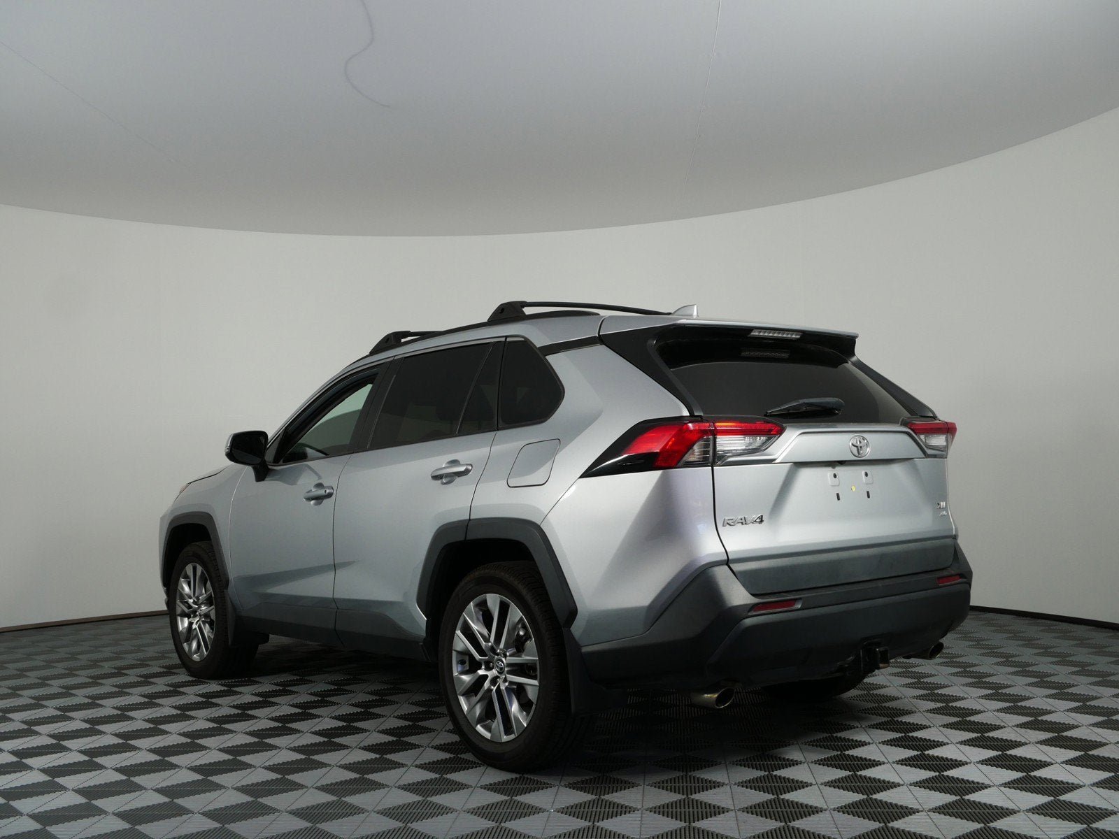 2020 Toyota RAV4 XLE Premium AWD *CLEAN CARFAX*