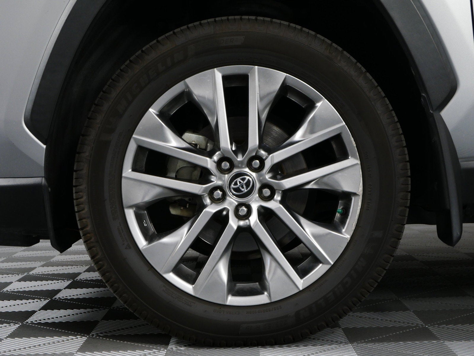 2020 Toyota RAV4 XLE Premium AWD *CLEAN CARFAX*