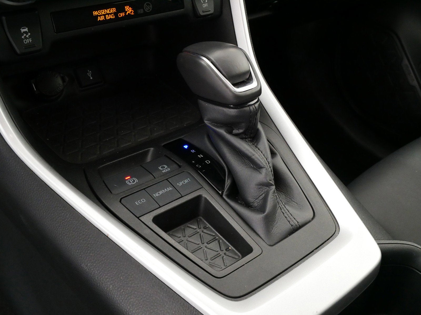 2022 Toyota RAV4 XLE Premium *1-OWNER*