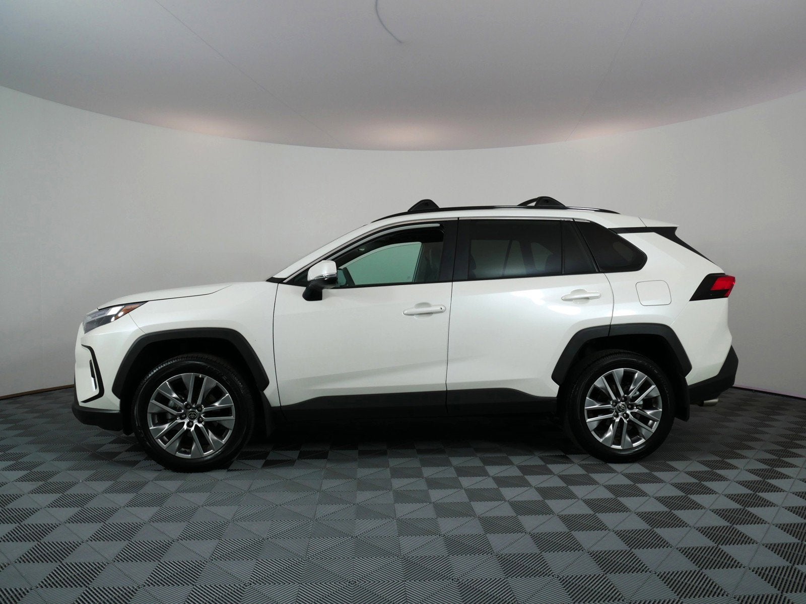 2022 Toyota RAV4 XLE Premium *1-OWNER*