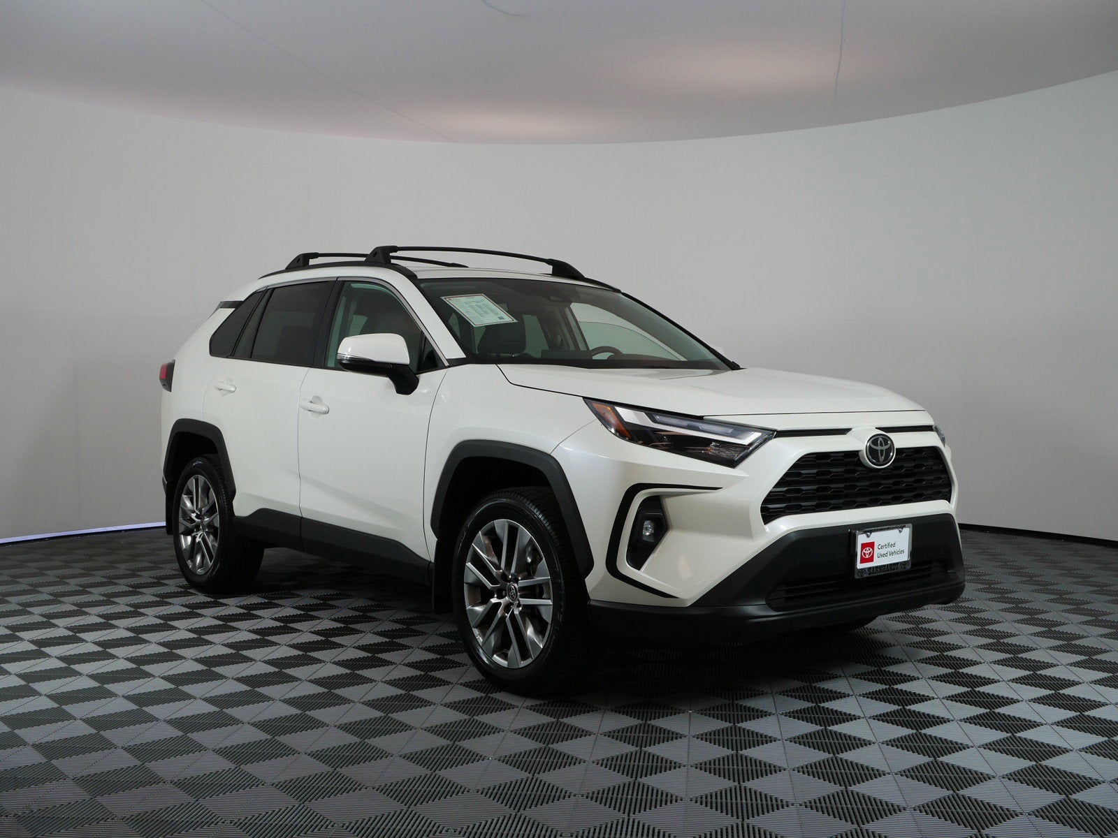 2022 Toyota RAV4 XLE Premium *1-OWNER*