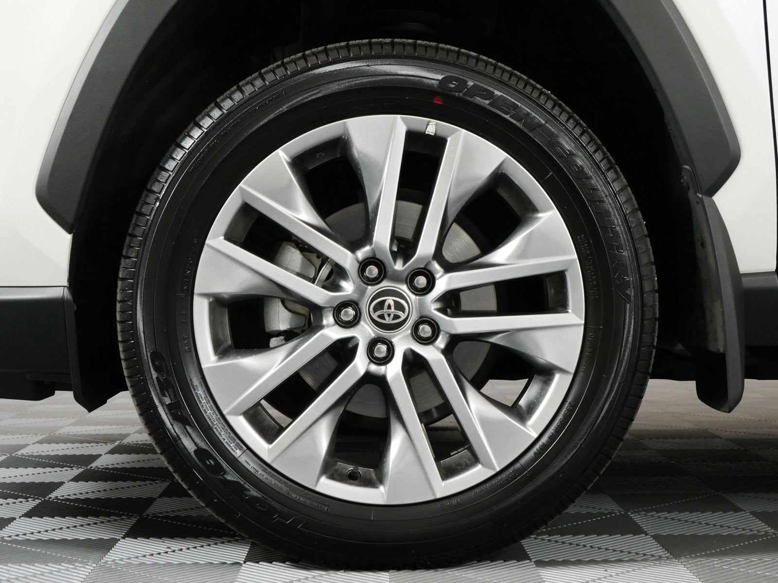 2022 Toyota RAV4 XLE Premium *1-OWNER*