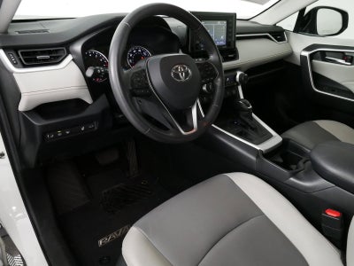 2020 Toyota RAV4 XLE Premium *1-OWNER*