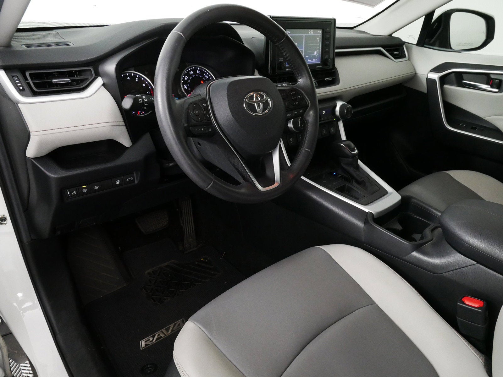 2020 Toyota RAV4 XLE Premium *1-OWNER*