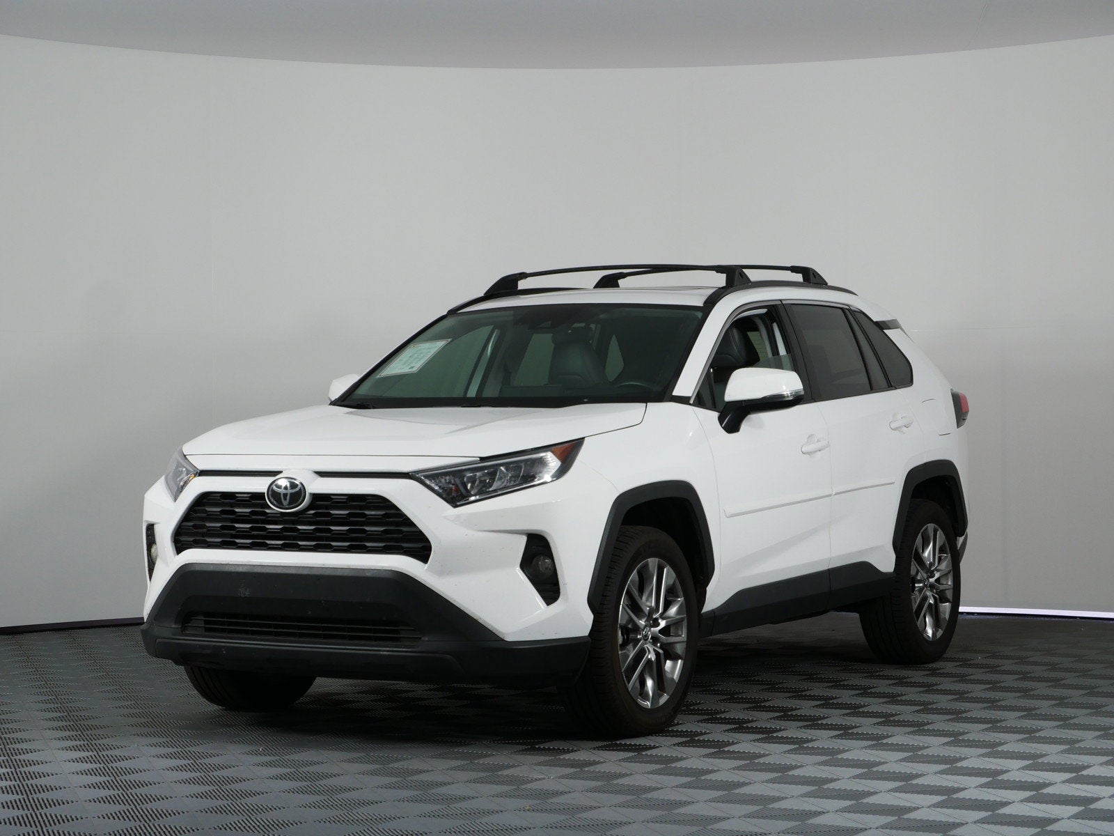 2020 Toyota RAV4 XLE Premium *1-OWNER*