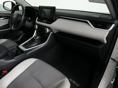 2020 Toyota RAV4 XLE Premium *1-OWNER*