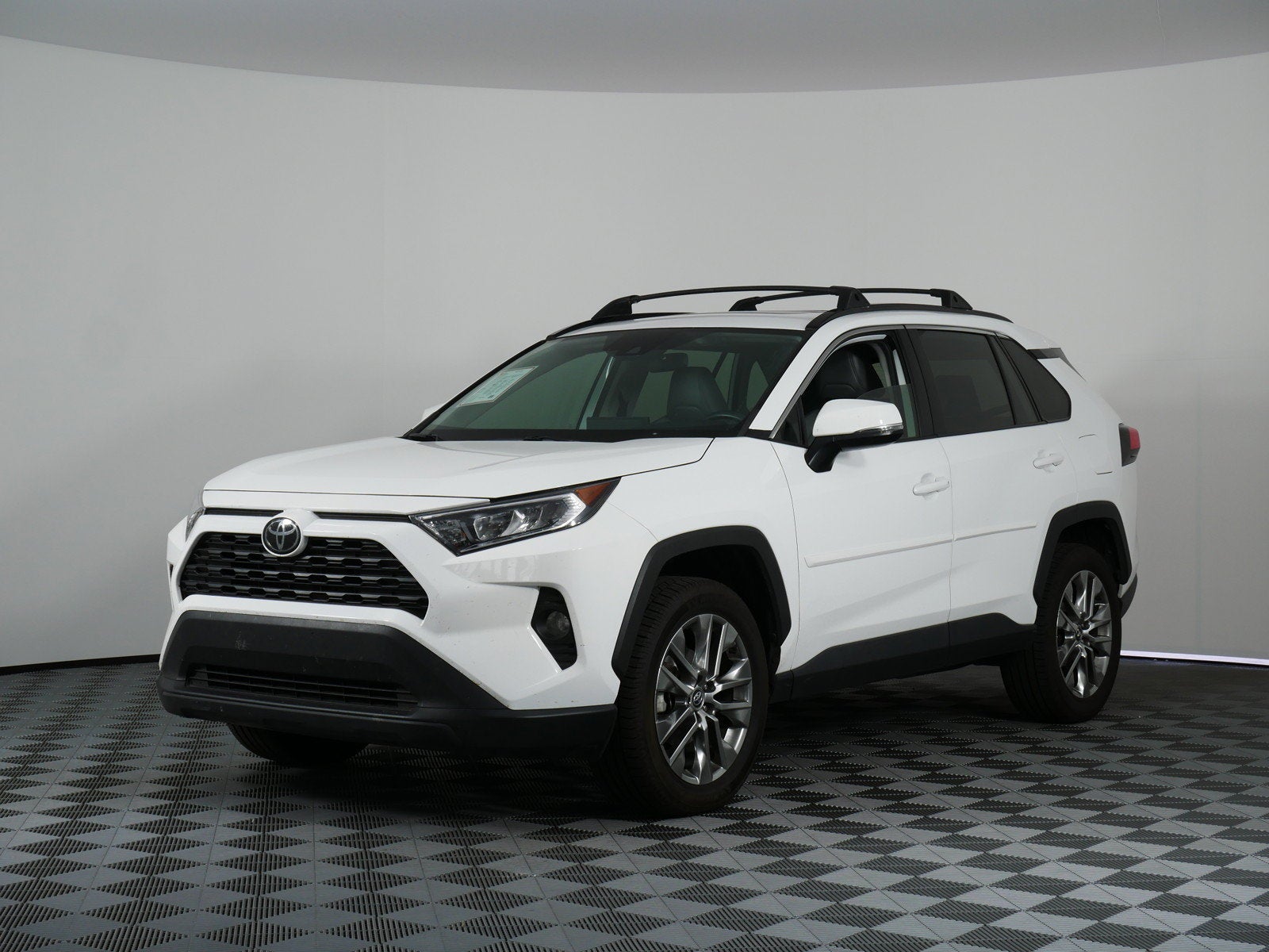 2020 Toyota RAV4 XLE Premium *1-OWNER*
