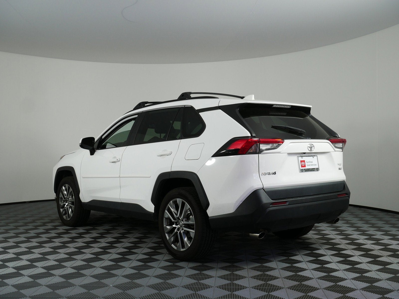 2020 Toyota RAV4 XLE Premium *1-OWNER*