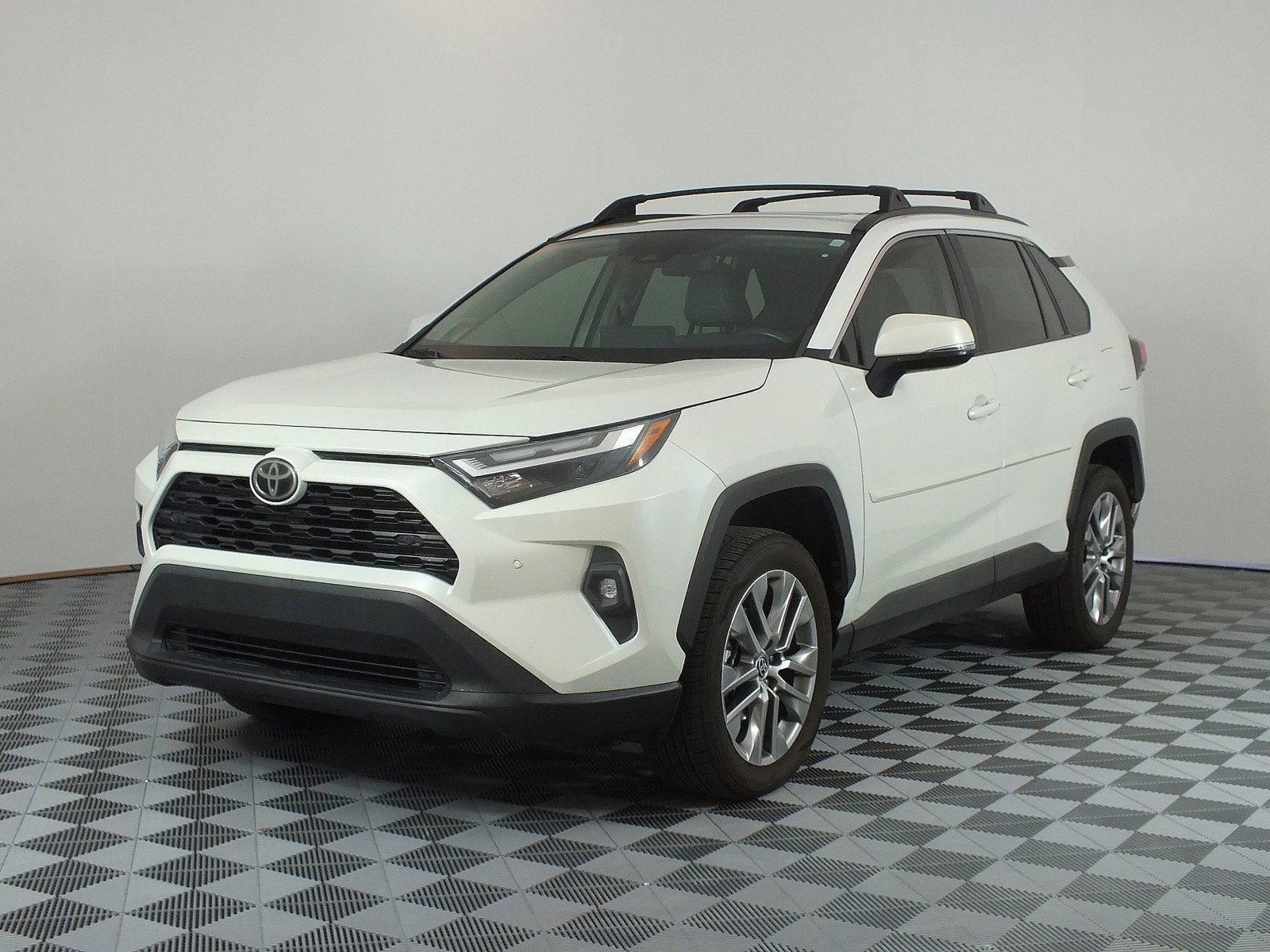 2022 Toyota RAV4 XLE Premium *1-OWNER*