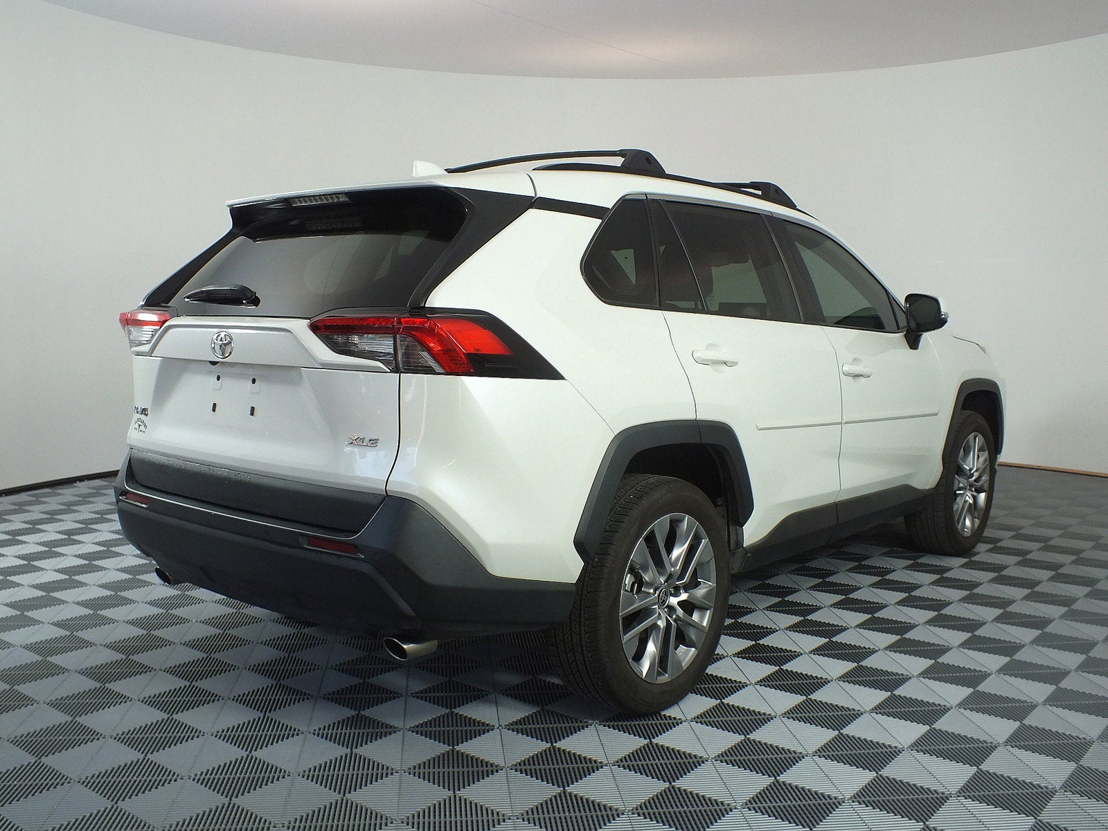 2022 Toyota RAV4 XLE Premium *1-OWNER*