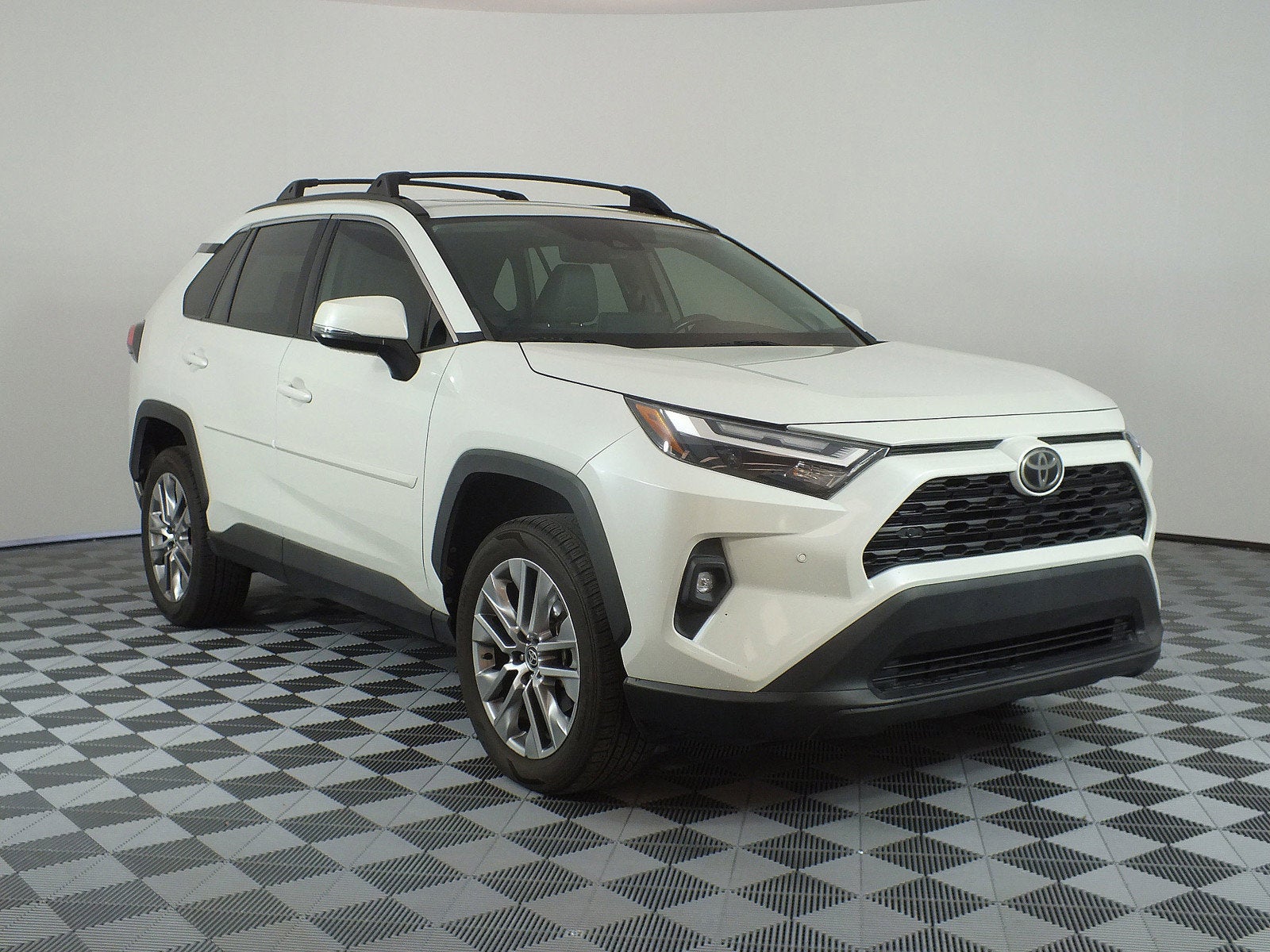 2022 Toyota RAV4 XLE Premium *1-OWNER*