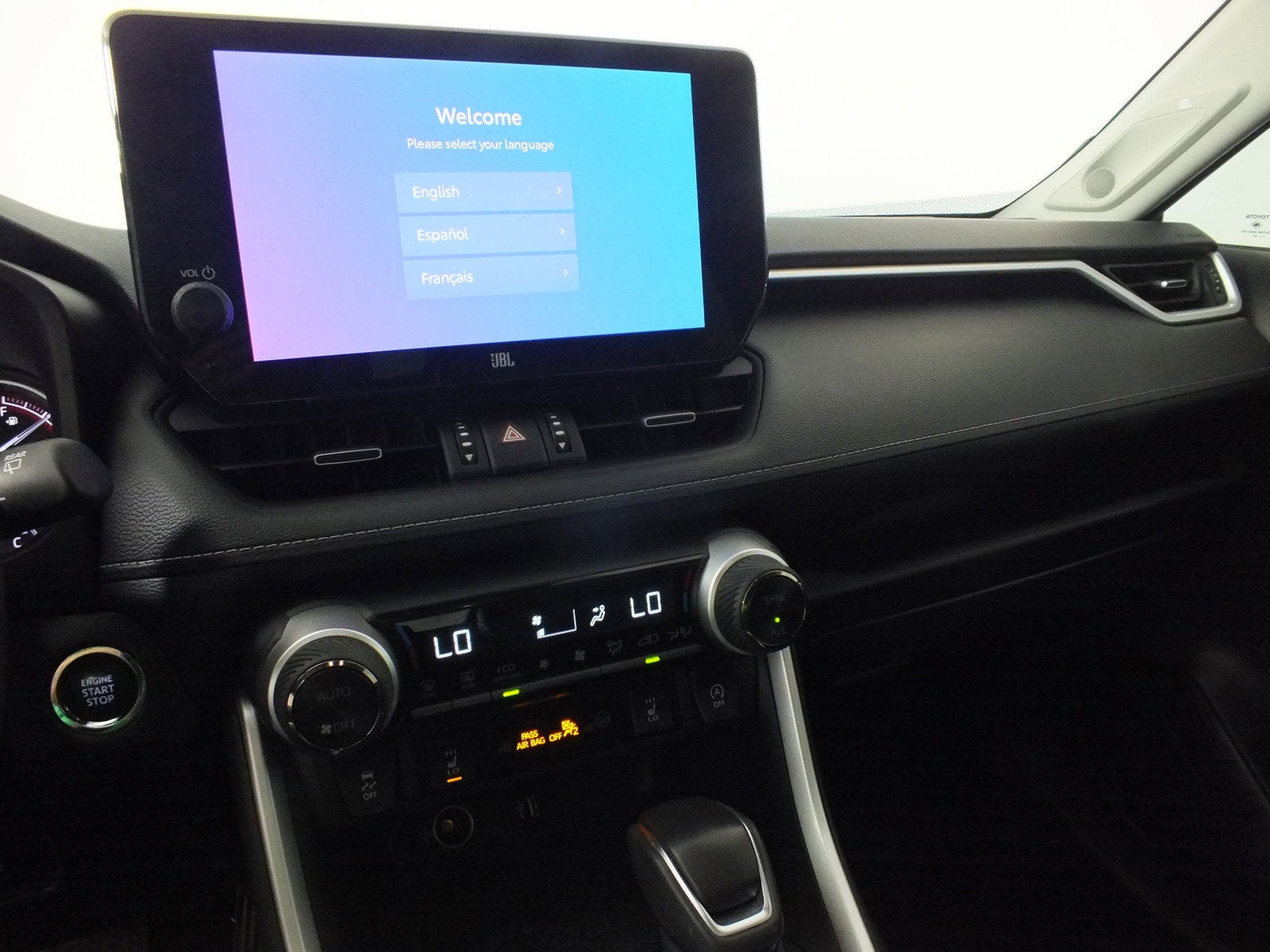 2024 Toyota RAV4 XLE Premium *1-OWNER*