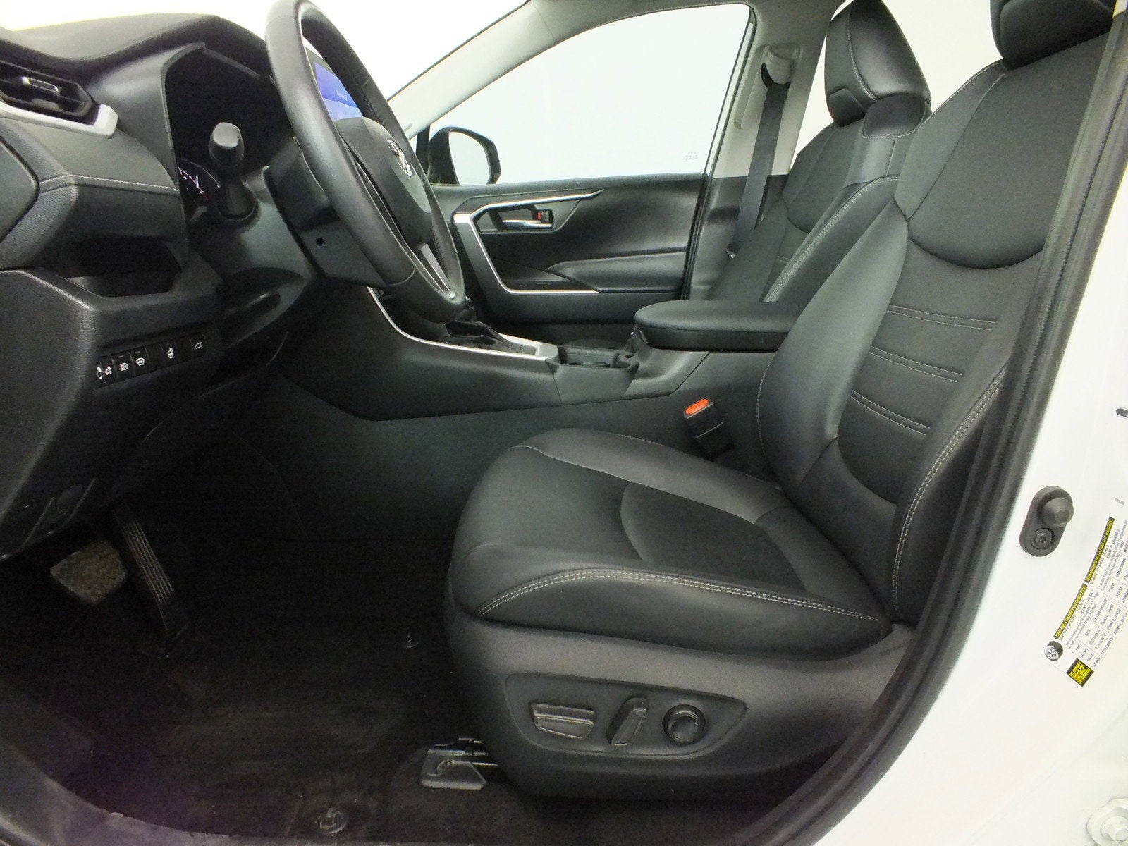 2024 Toyota RAV4 XLE Premium *1-OWNER*