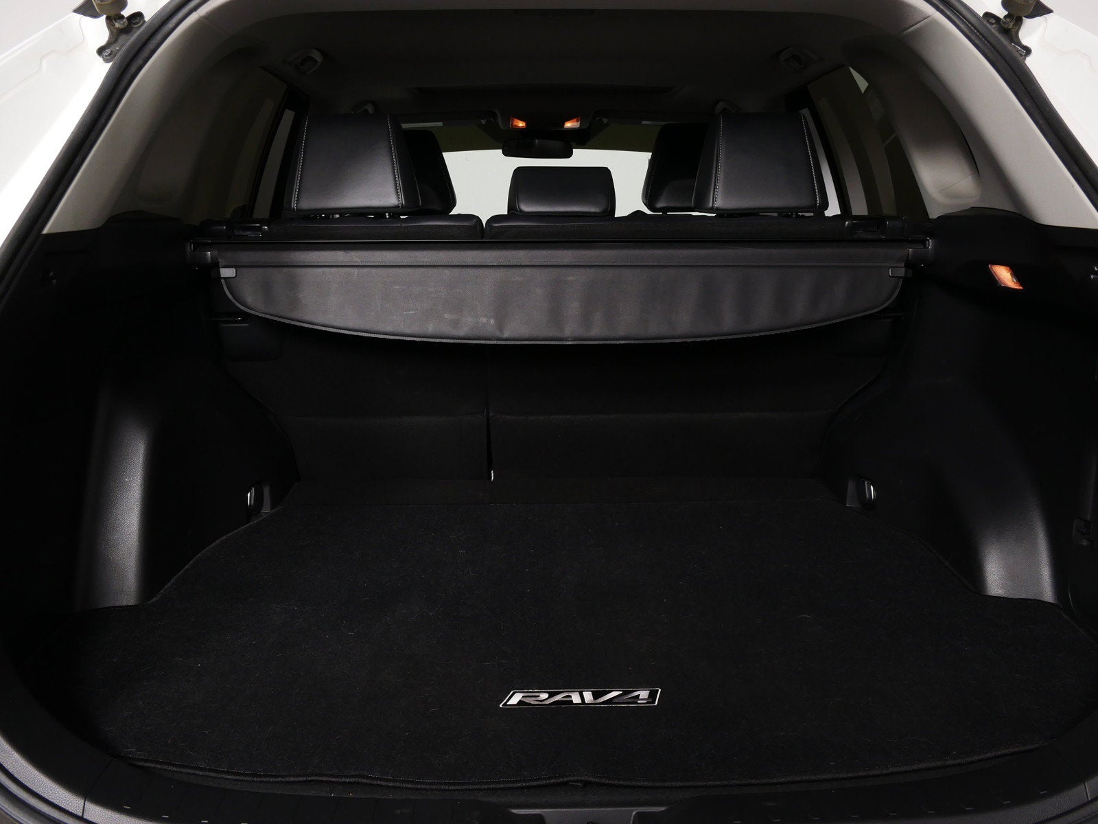 2020 Toyota RAV4 XLE Premium *CLEAN CARFAX*