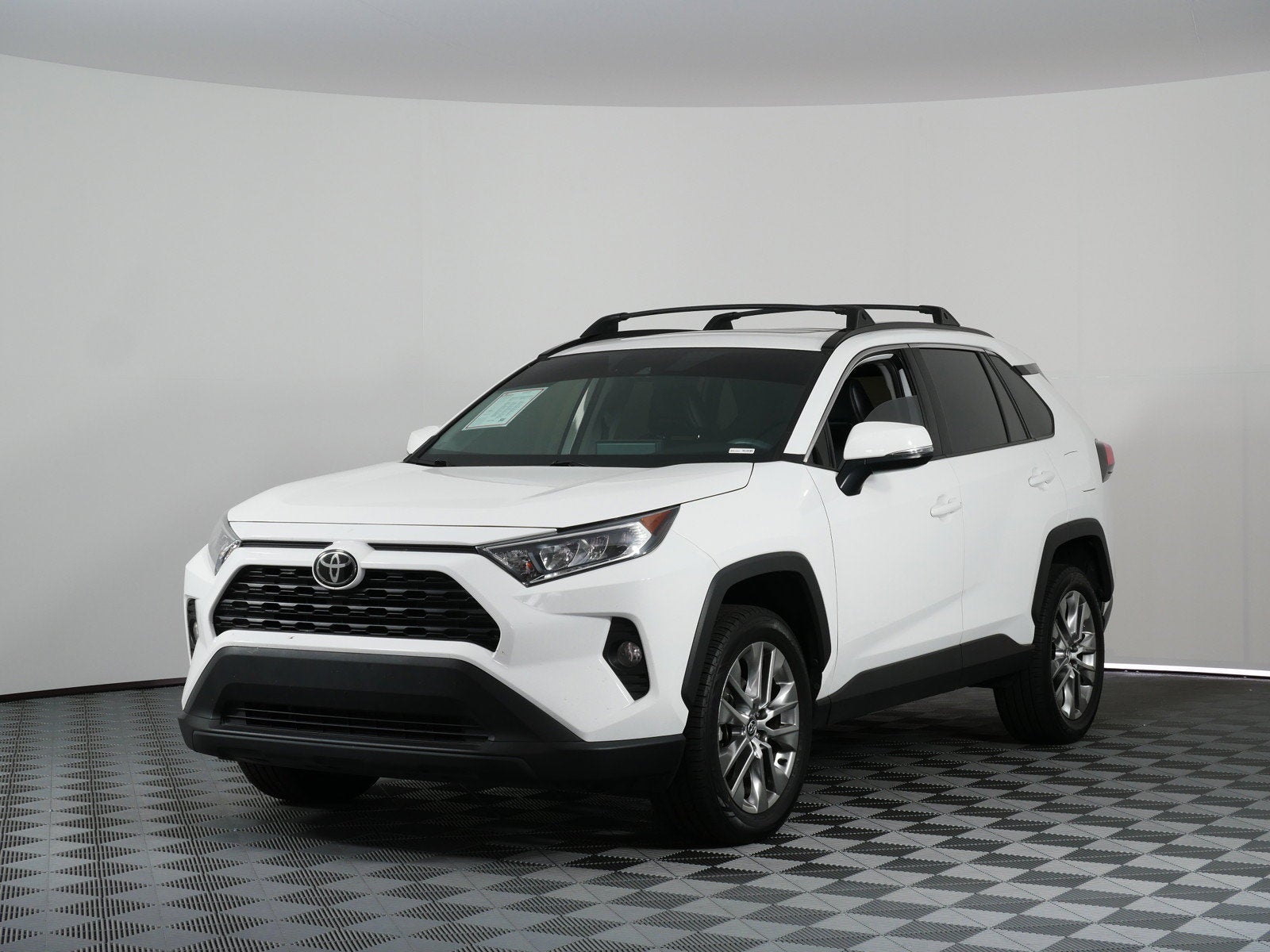 2020 Toyota RAV4 XLE Premium *CLEAN CARFAX*