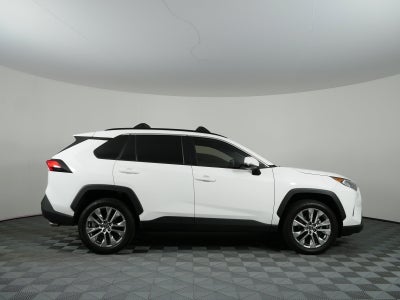 2020 Toyota RAV4 XLE Premium *CLEAN CARFAX*
