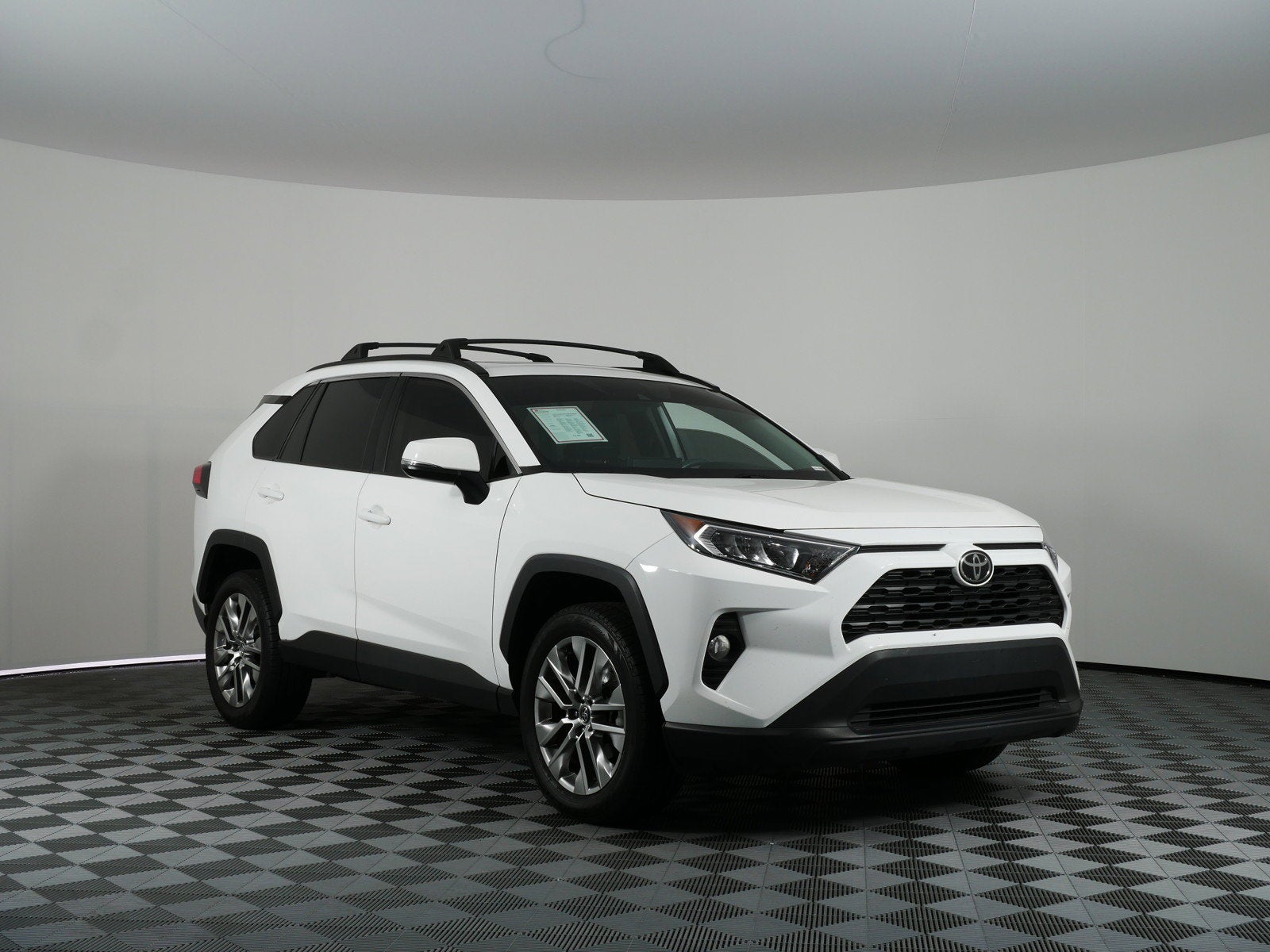 2020 Toyota RAV4 XLE Premium *CLEAN CARFAX*
