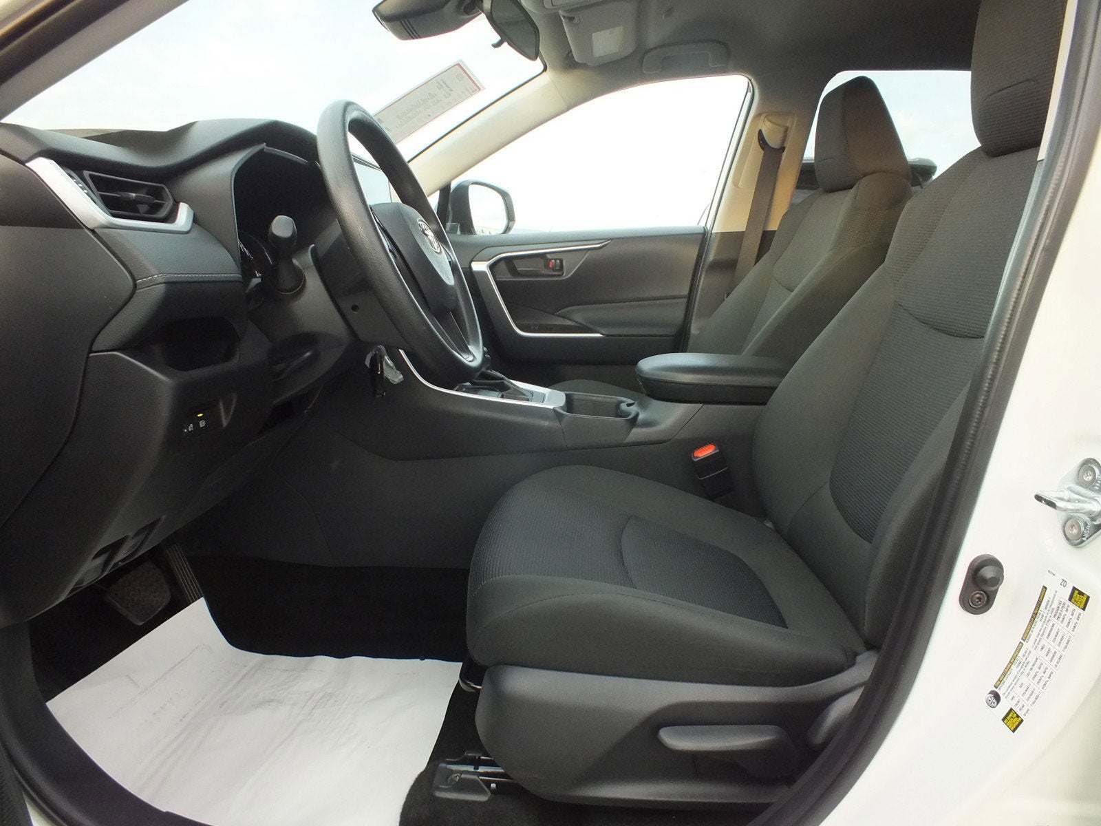 2025 Toyota RAV4 LE AWD *1-OWNER*