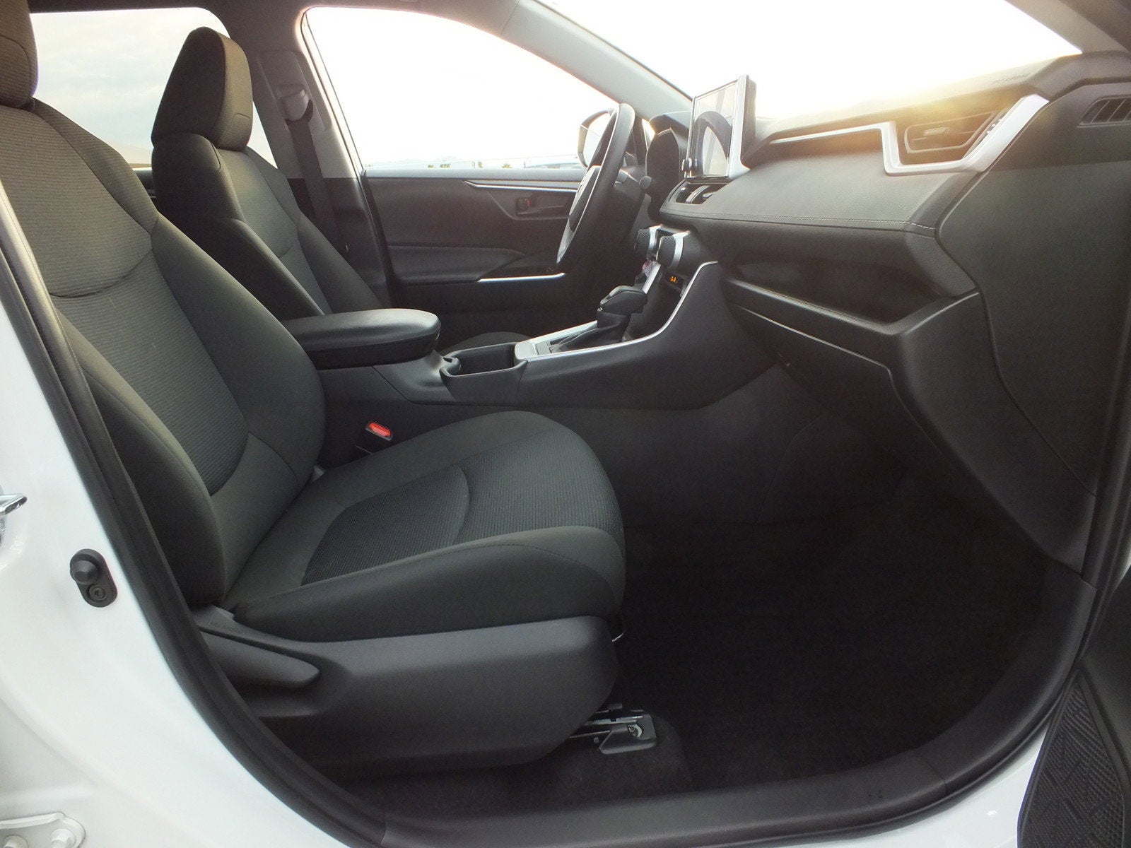 2025 Toyota RAV4 LE AWD *1-OWNER*