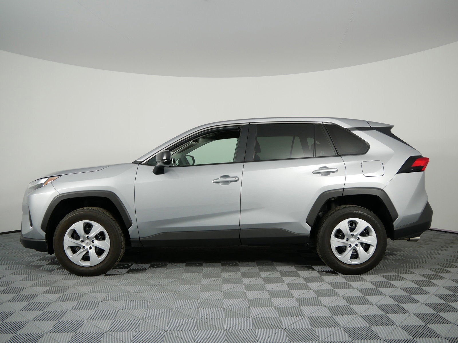 2025 Toyota RAV4 LE FWD *1-OWNER*