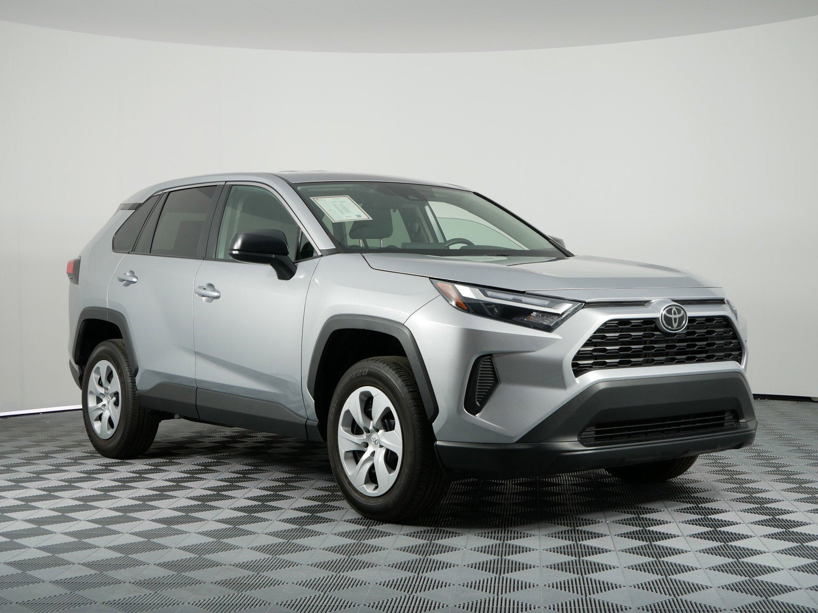 2025 Toyota RAV4 LE FWD *1-OWNER*