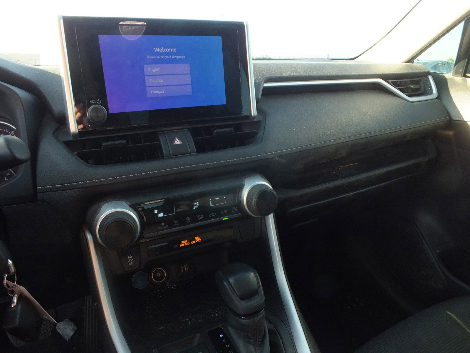 2023 Toyota RAV4 LE *CLEAN CARFAX*