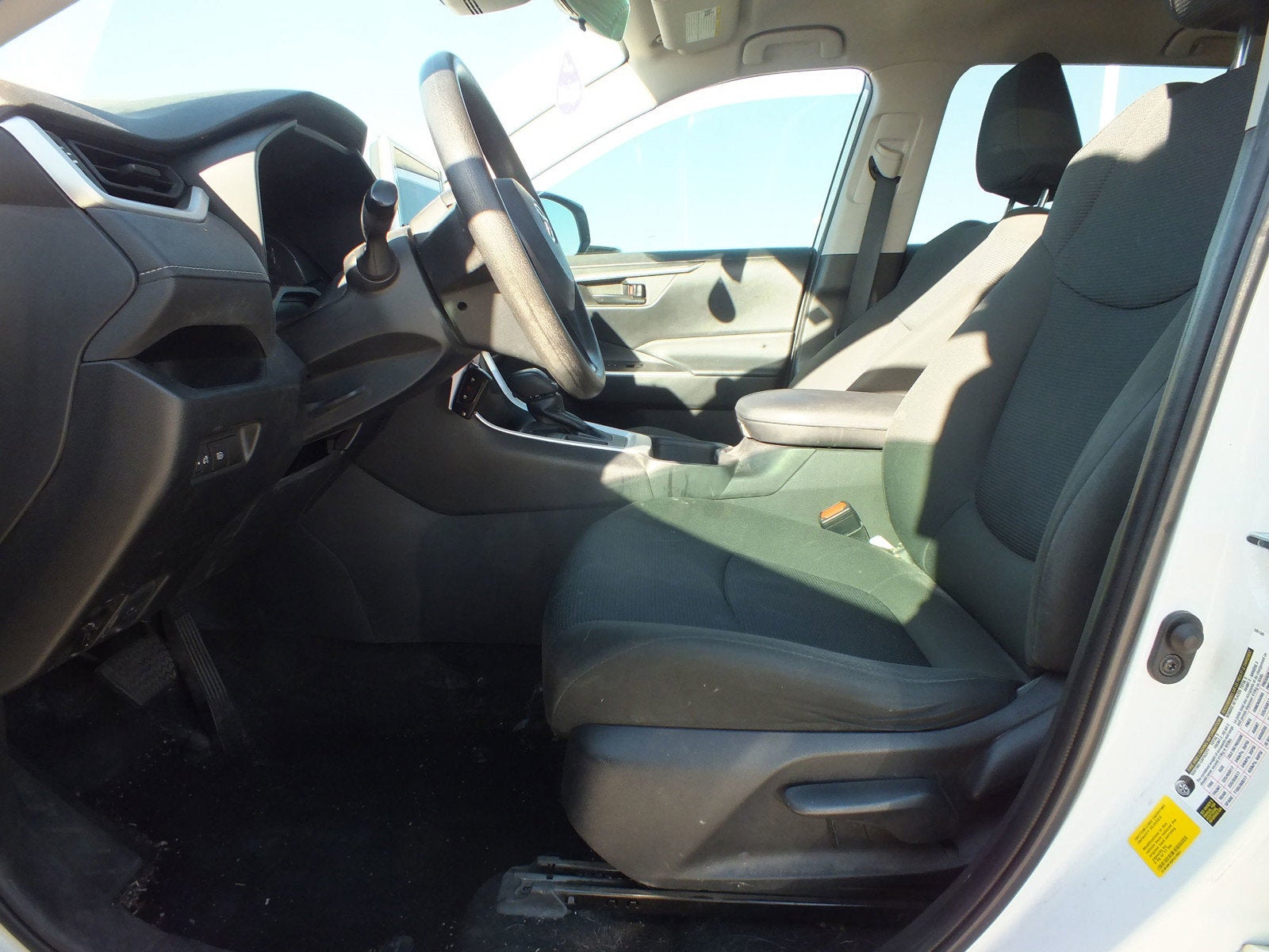 2023 Toyota RAV4 LE *CLEAN CARFAX*